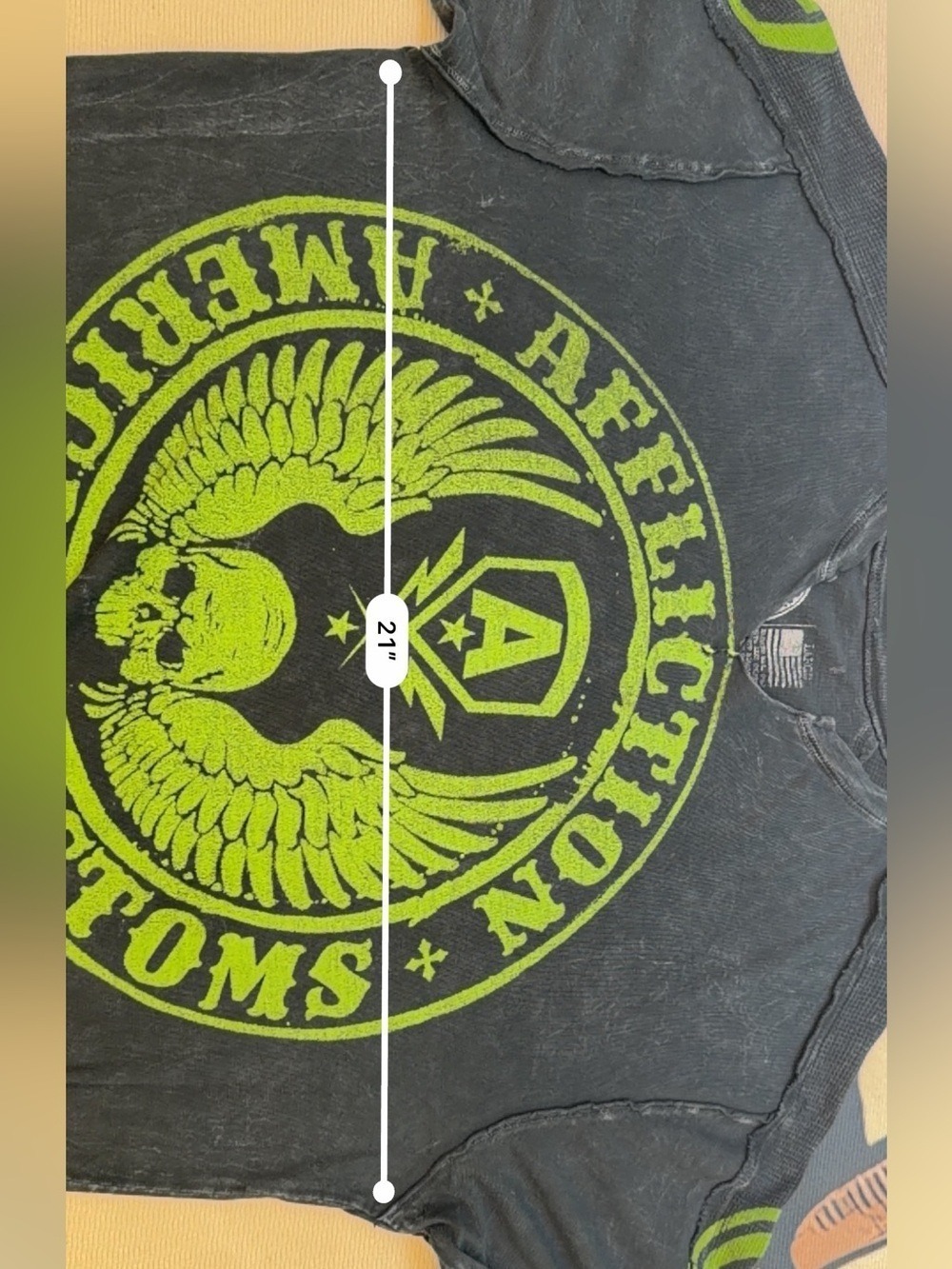 Affliction Men's Graphic T-Shirt Large Neon Green Skull Wings - Picture 6 of 13